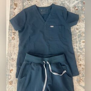 FIGS Dark Harbor - Catarina One Pocket + Yola High Waisted 2.0 - Size Small